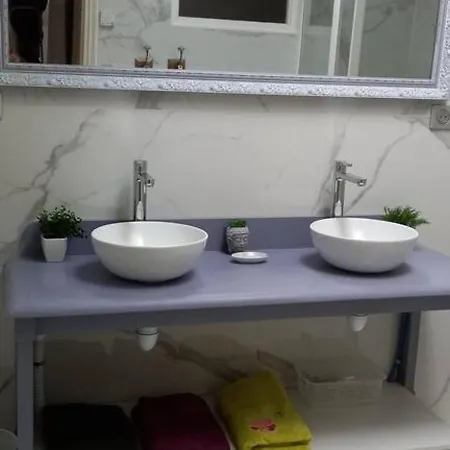 A 50 M² Confortable Et Moderne *